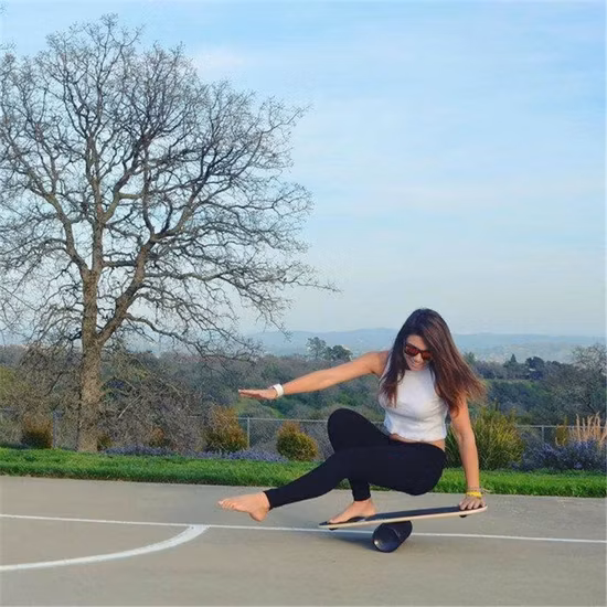 견고한 플라스틱 호버보드, 자가 균형 요가 밸런스 보드 트레이너, 손잡이가 있는 밸런스 보드