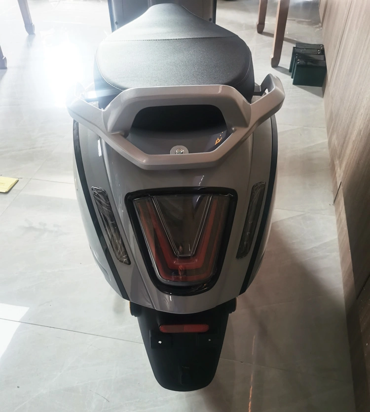 2022 Hot Selling Electric Scooter 1000W 60V Vespa CKD Electric Motorcycle for Adult